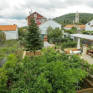 apartments-maslina-bozava.hotelinzadar.com/