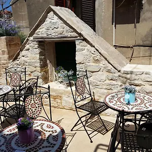 Nautica Stone House Apartamento