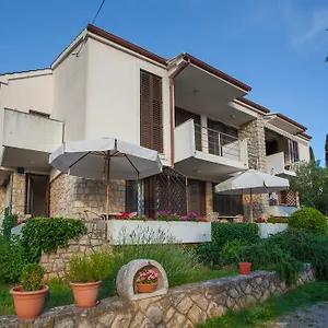apartments-ljubo-lili.primorje-gorskikotar.com/